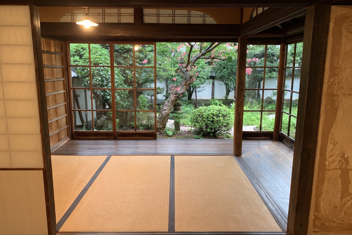 松江の庭と和風家屋